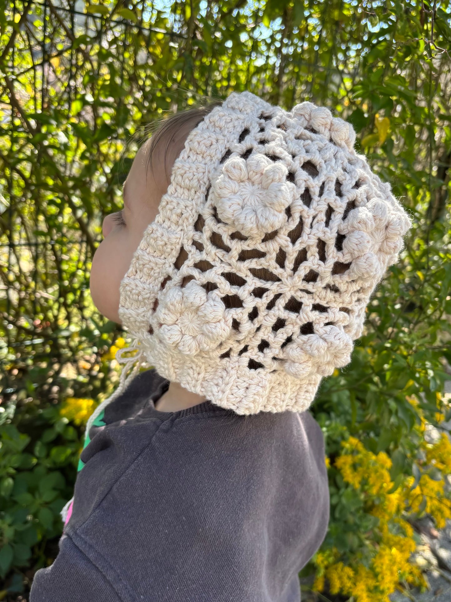 Mini béguin fait main crochet